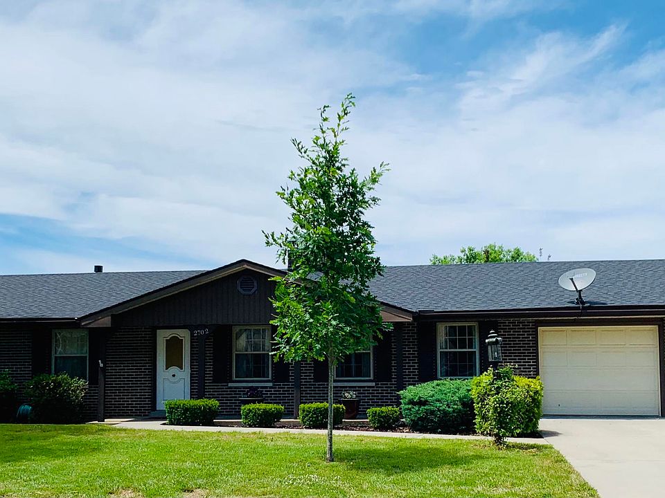 1st image of 2702 Garden View Dr