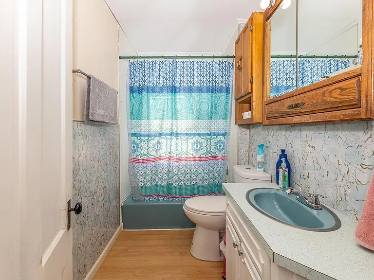 145 Pine St #2 — Photo 8
