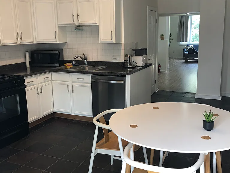 2643 N Mildred Ave #2 — Photo 9