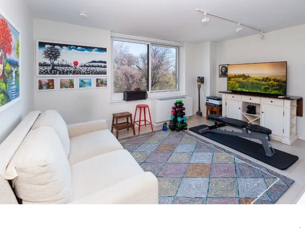 2521 Palisade Avenue image 11 of 17