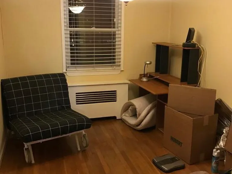 1421 Pelham Pkwy N #2 — Photo 7