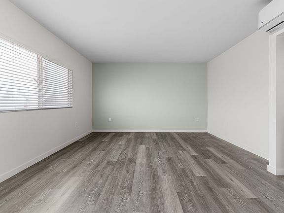 5th image of 15301 Prairie Ave APT 6