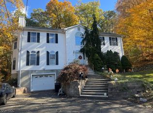 102 Garside Ave, Wayne, NJ 07470