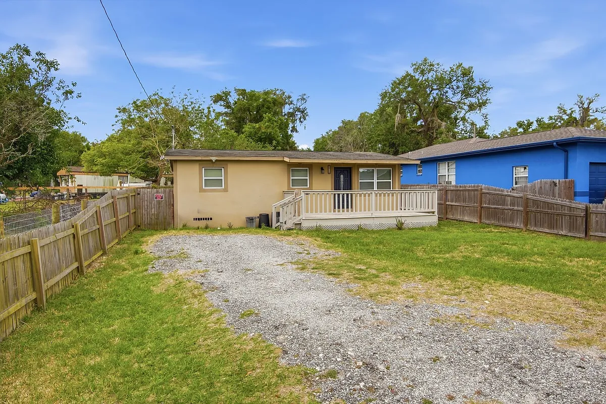 Building Photo - 38714 Island Ave