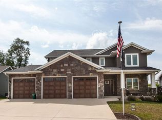 3404 Ashley Ln, Dubuque, IA 52002
