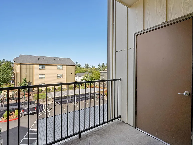 Aspen Grove Apartments — Photo 41