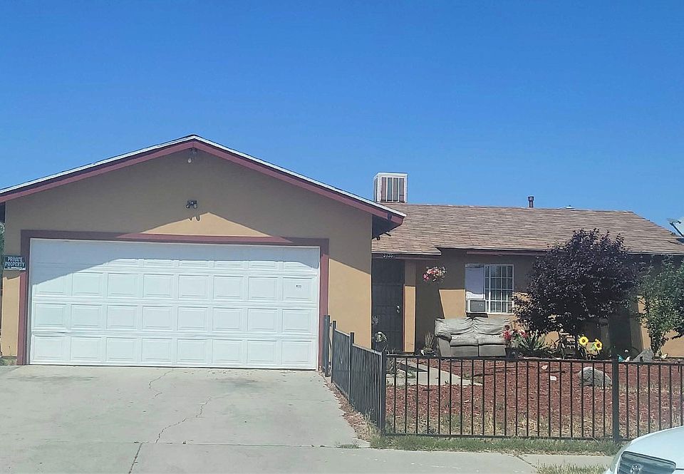 2nd image of 37351 52nd St E