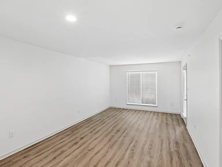 13695 Goldmark Dr — Photo 15