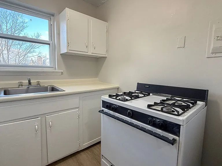 55 Morris St — Photo 12