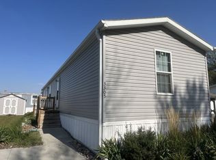 3305 Chippewa Ln, Council Bluffs, IA 51501