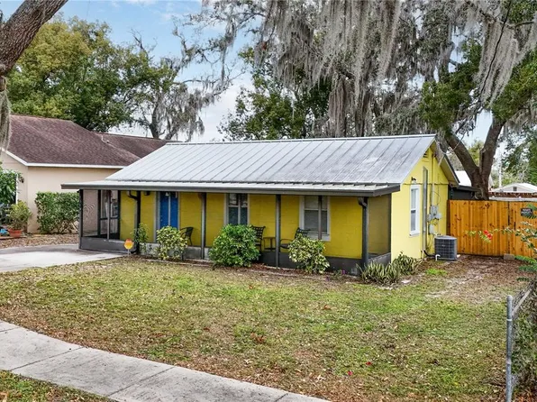 1319 Stowe Ave, Mount Dora, FL 32757