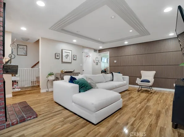 19540 Sherman Way Unit 604, Reseda, CA 91335