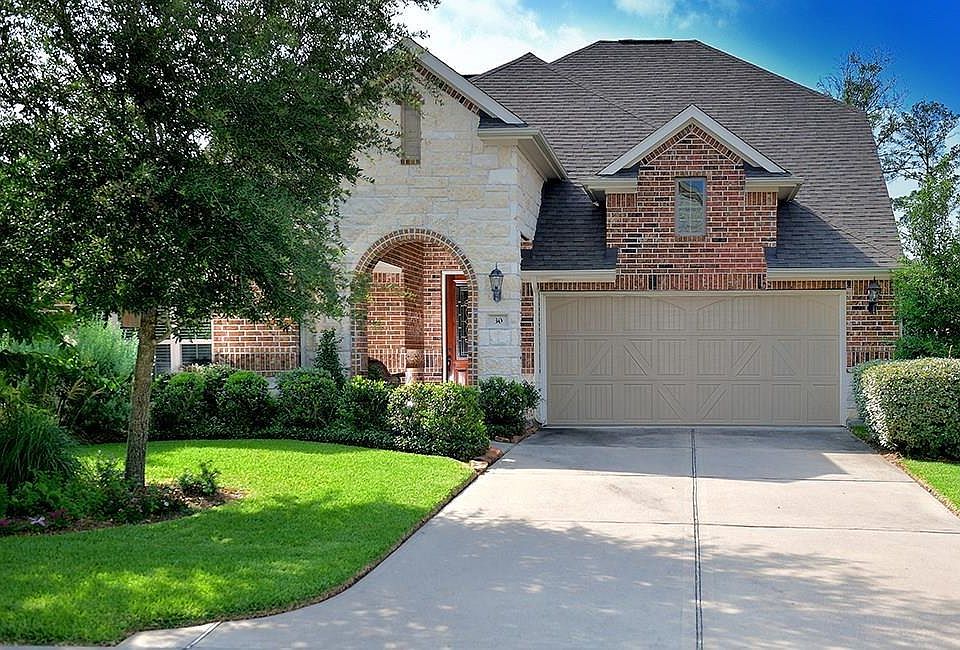 1st image of 30 Estherwood Pl