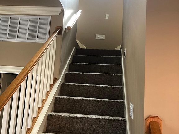 4th image of 486 Founders Park Dr W