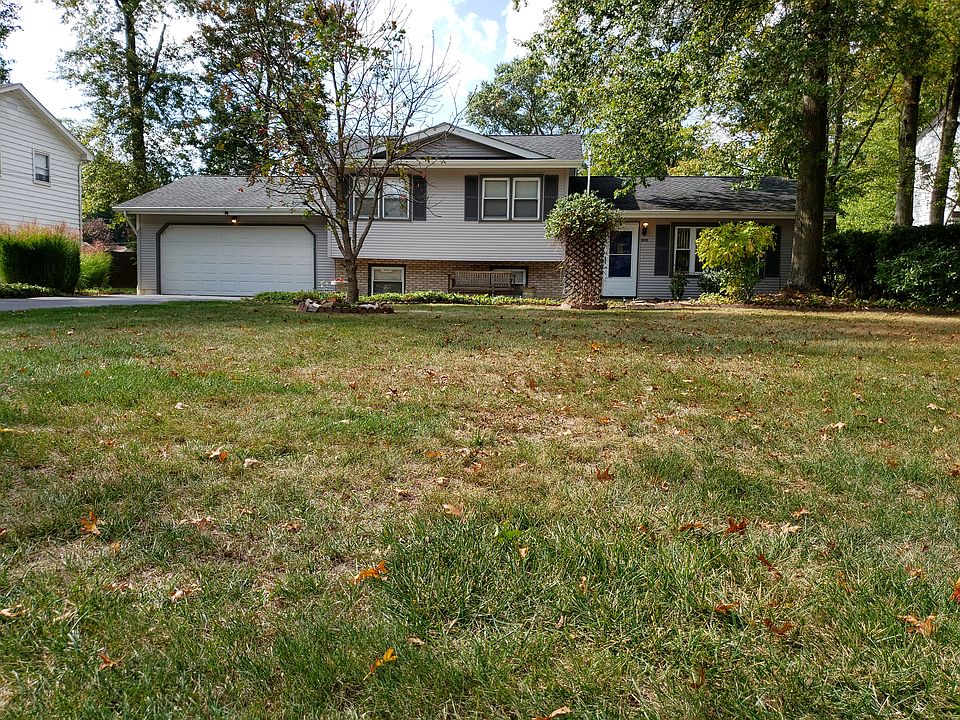 1st image of 3955 Claridge Dr