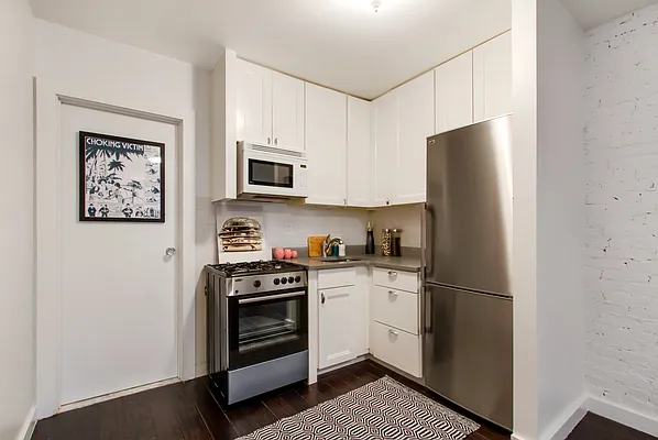 Rented by Compass | media 30