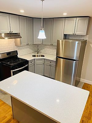 1st image of 2555 31st St Ste 1
