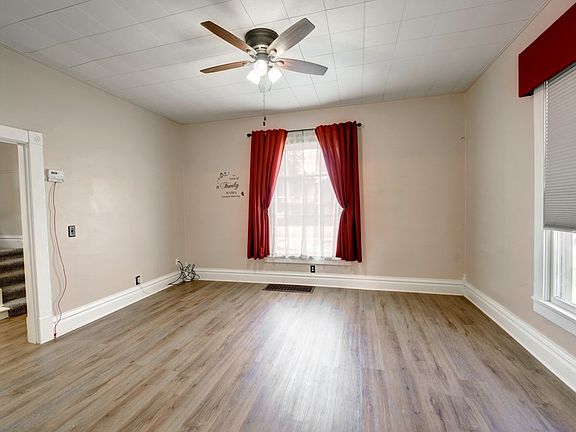 4th image of 509 W Ash St