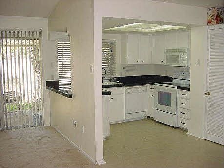New Stainmaster Carpet & Ceramic Tile!