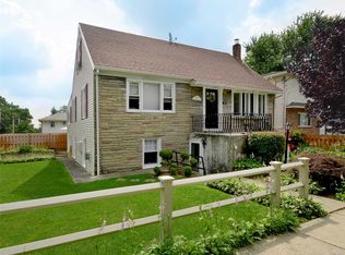 36 Marwood Rd N, Port Washington, NY 11050