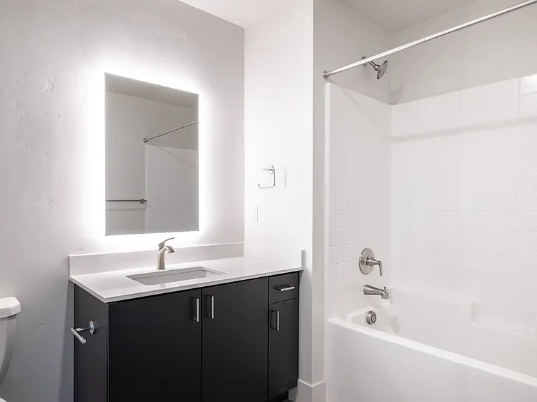 The Eliana Apartments — Photo 32