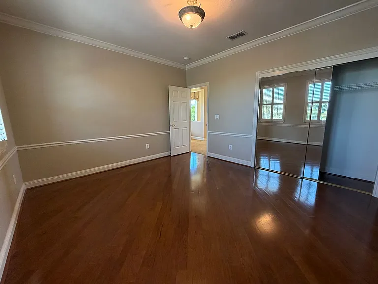 1014 Gamay Dr — Photo 32