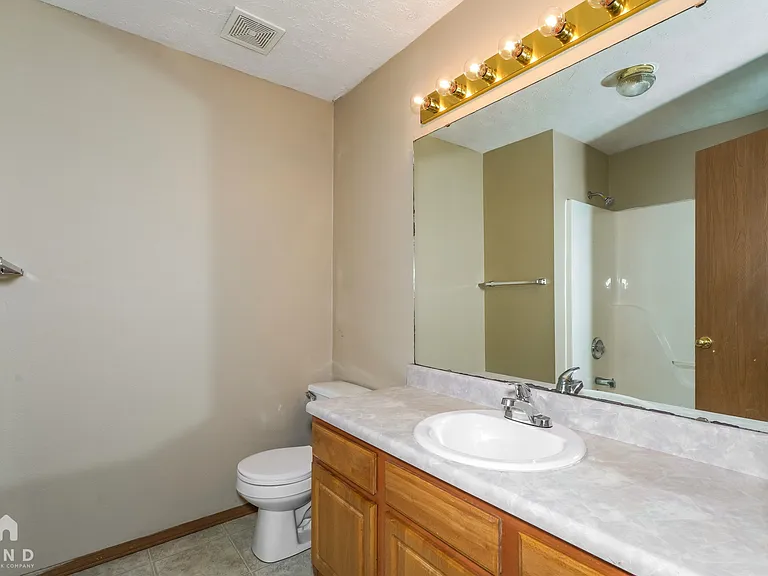410 W White Ash Rd — Photo 12