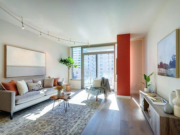 5th image of 38 N Almaden Blvd Unit 616