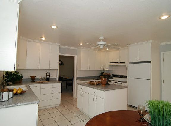 5th image of 839 S Clover Ave