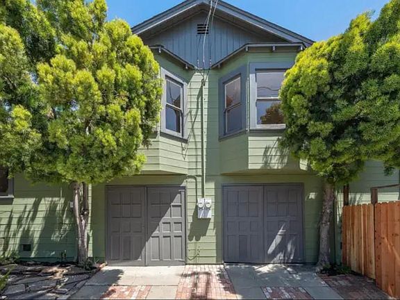 Shared driveway with 1 car garage