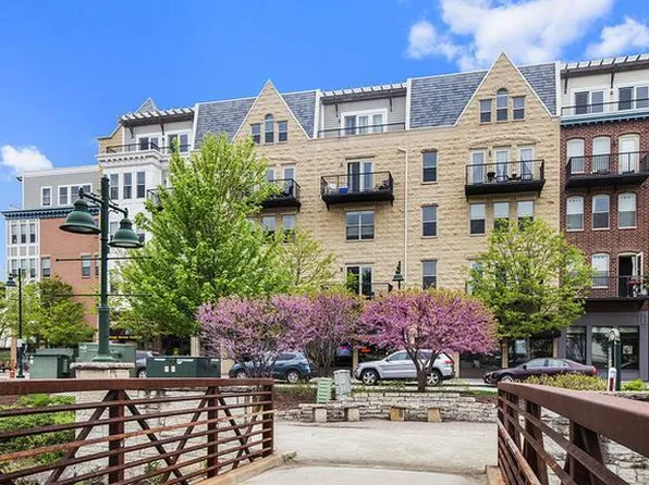 345 Front St Unit 2210, Lemont, IL 60439