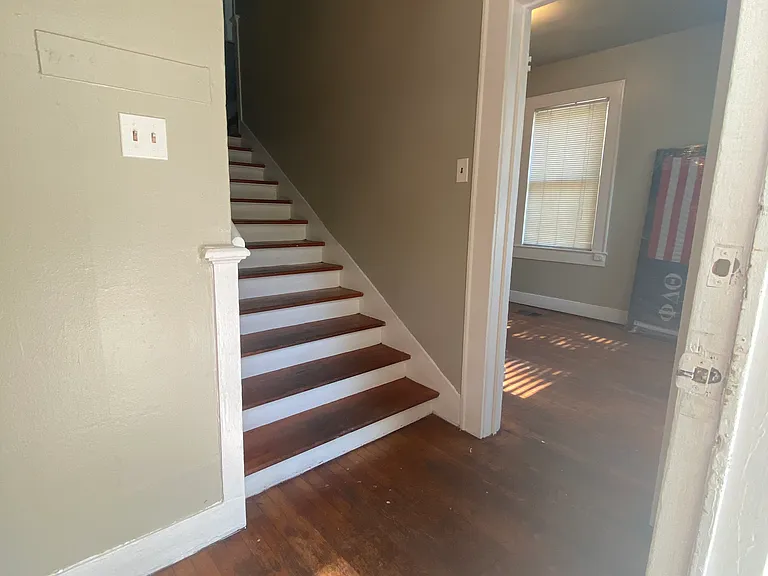 2714 Whitis Ave #A — Photo 17