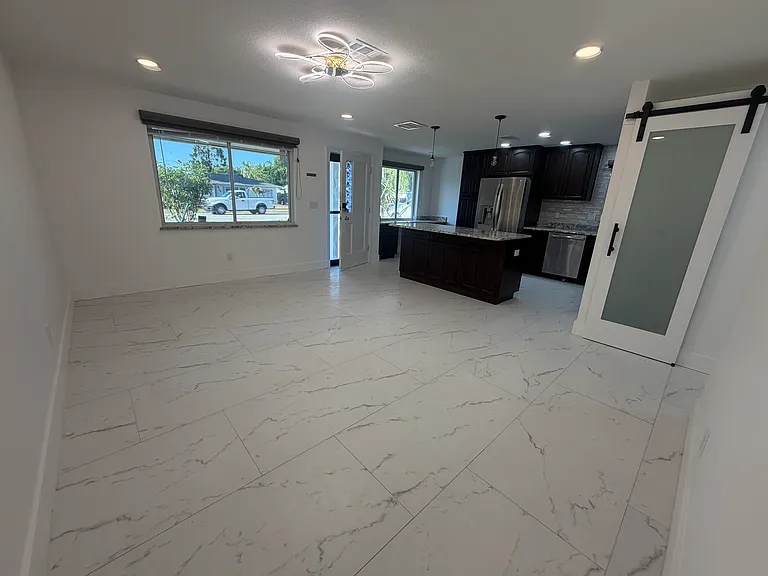 1125 Union St — Photo 15