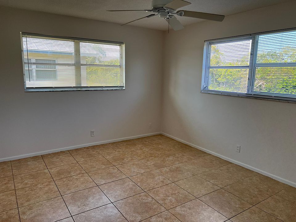 1st image of 546 Holly Dr