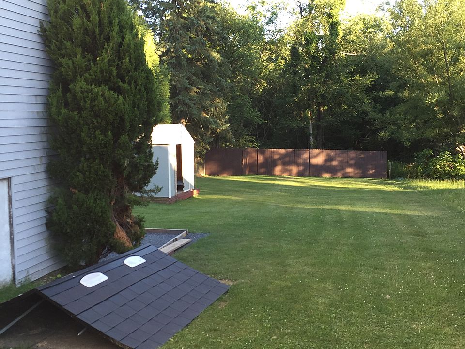 2nd image of 932 Winters Ave
