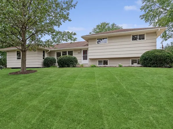 540 Bluebell Ct, Lisle, IL 60532