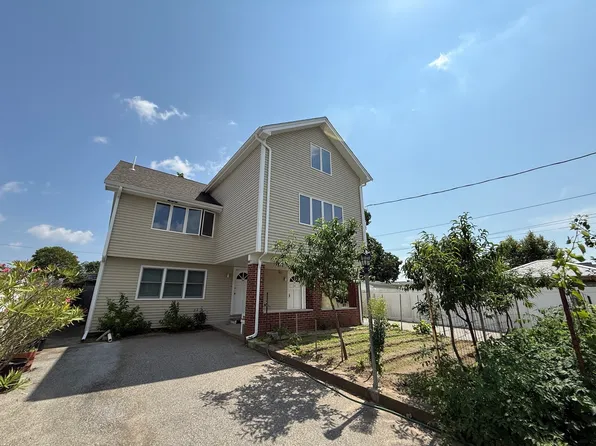 54 Pleasant St, Wareham, MA