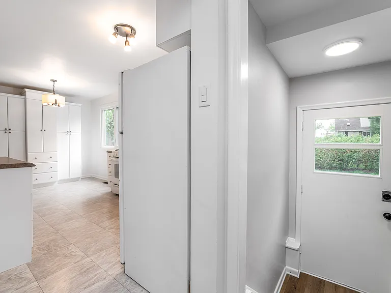 939 Weston Dr #1 — Photo 15