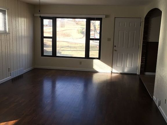 2nd image of 1224 N Missouri Ave