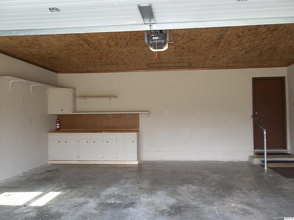 5th image of 2801 W Bluff Ct