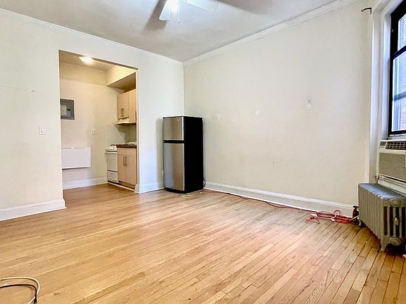 4th image of 491 Amsterdam Ave APT 5C