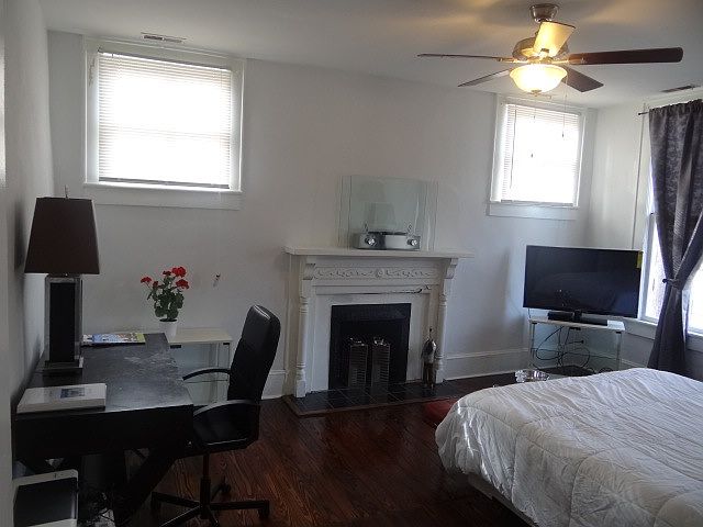 Bedroom con't