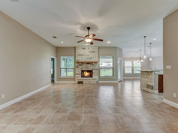 4th image of 1308 Adam Avenue