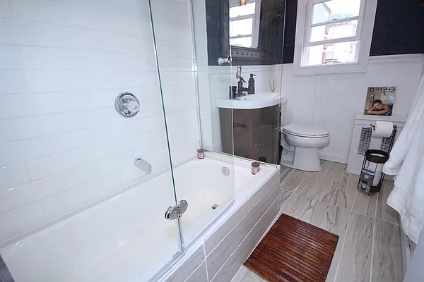 Sold by Bergen Basin Real Estate | media 10