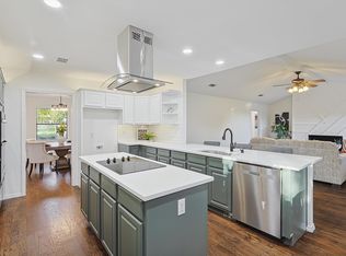 1350 Bear Creek Rd, Cedar Hill, TX 75104