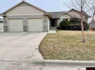 1906 Boulder St, Saint Peter, MN 56082