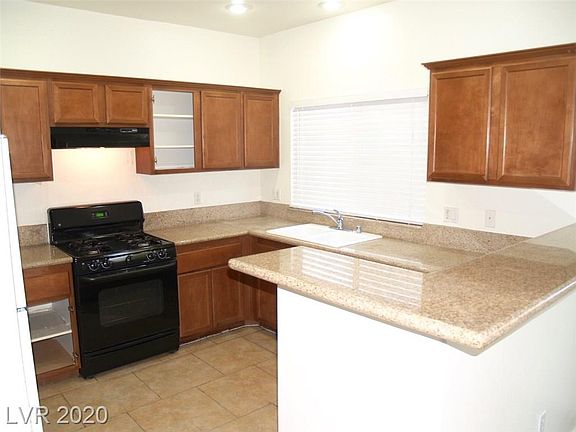 4th image of 928 Appaloosa Hills Ave