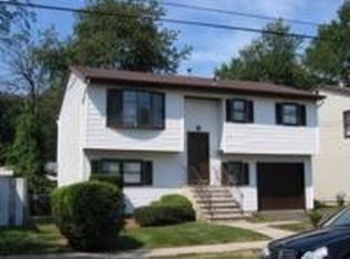 1015 Hussa St, Linden, NJ 07036