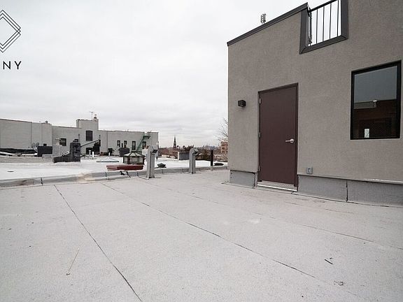 5th image of 2077 Pacific St #1F