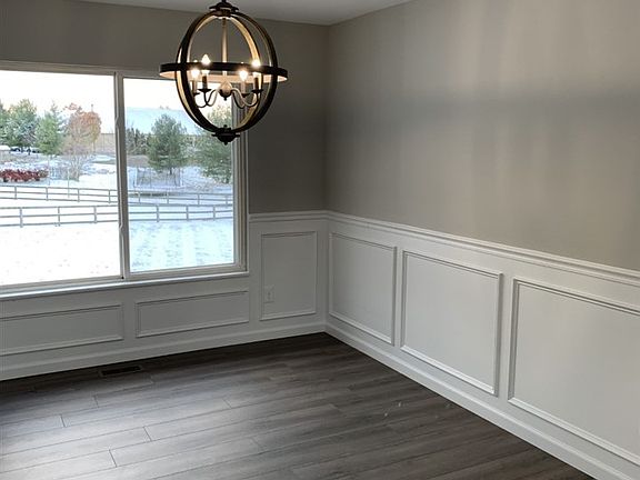 3rd image of 9097 Wisteria Ct